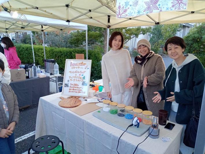 湘南T-SITEクリスマスマーケット出展の様子（ビオマテール合同会社）